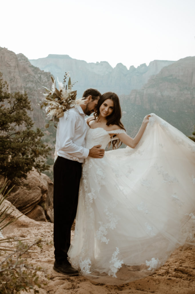 Wedding couple in Zion National Park
