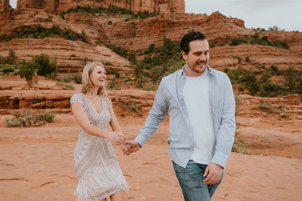 Sedona Photographer, Annette Ambrose Photography, shares her tips on what you should wear to your Sedona Engagement Shoot in the desert.