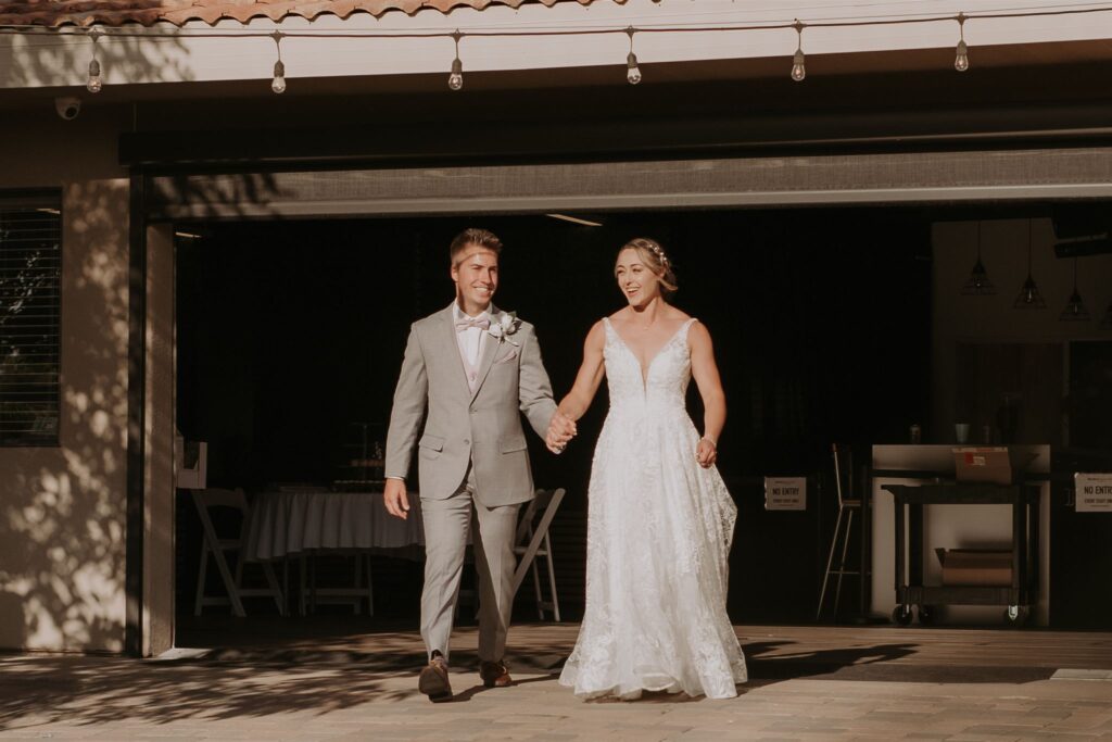 Annette Ambrose Photography, a Phoenix, Arizona wedding photographer, highlights a new modern wedding venue in the east valley of Phoenix called Modern Moments.
