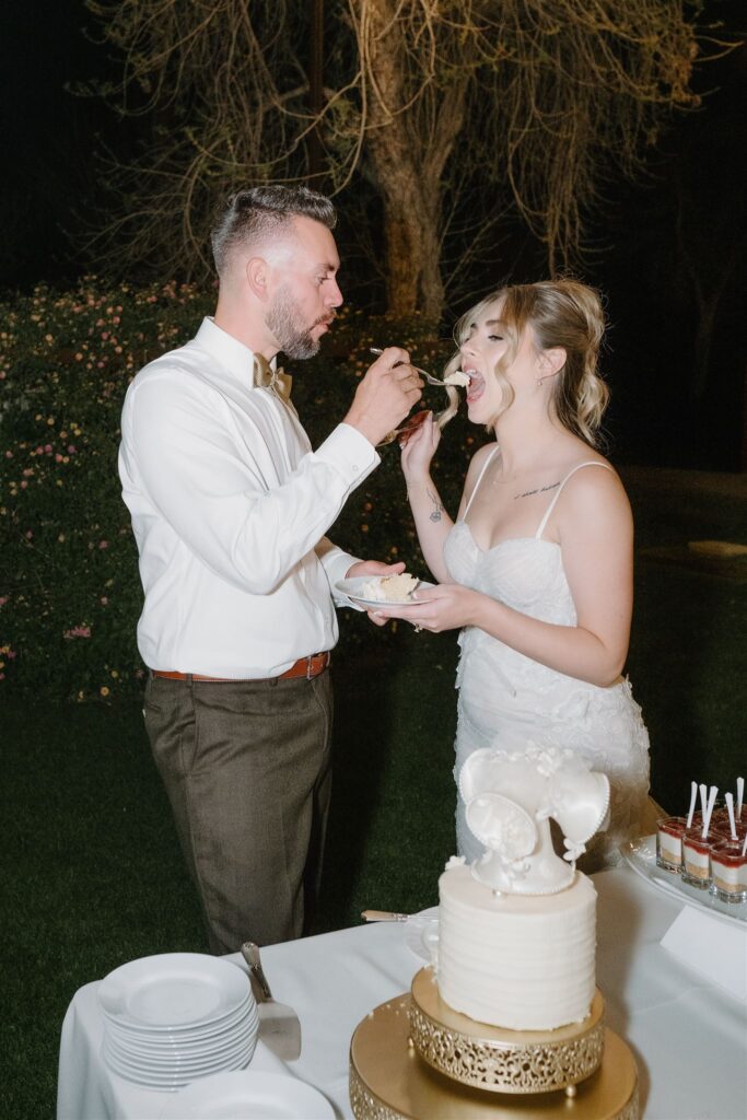 Annette Ambrose Photography, an Arizona-based wedding photographer, captures this wedding at The Farm at South Mountain in Phoenix, AZ