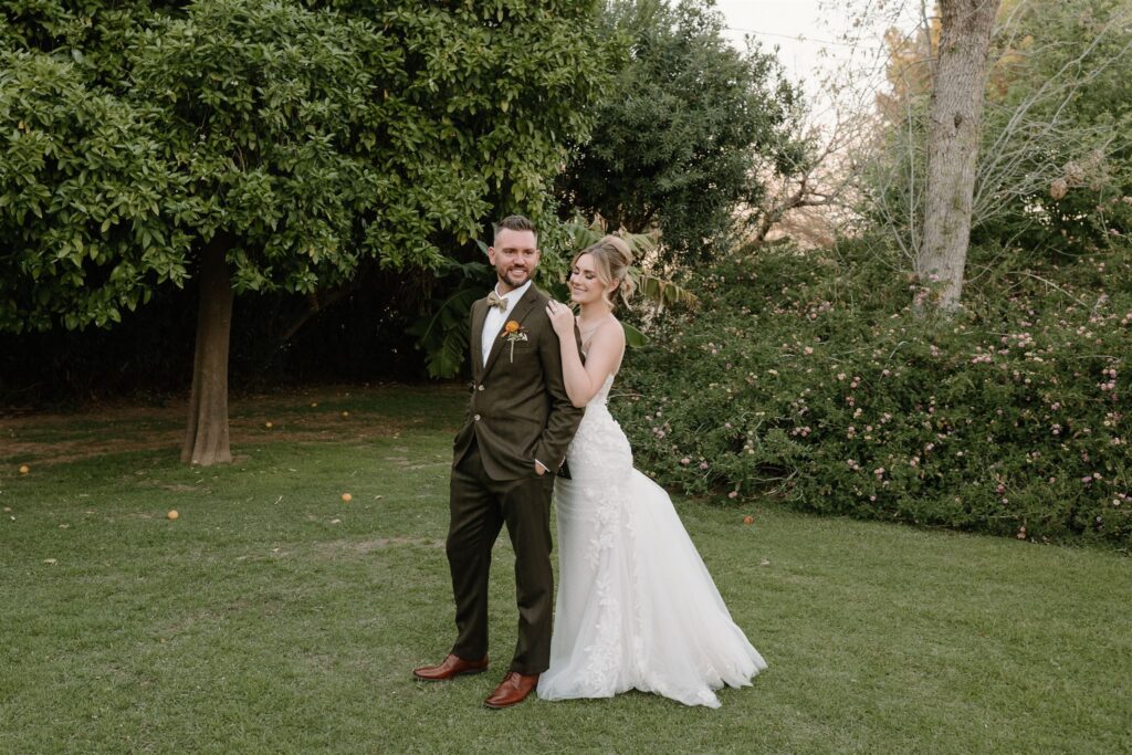 Annette Ambrose Photography, an Arizona-based wedding photographer, captures this wedding at The Farm at South Mountain in Phoenix, AZ