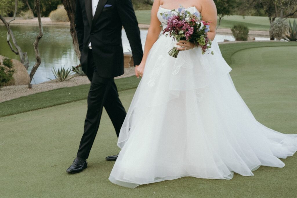 Annette Ambrose Photography, an Arizona-based Wedding Photographer, shares this classic, artsy wedding that took place at the Tonto Verde Golf Course in North Scottsdale, Arizona.