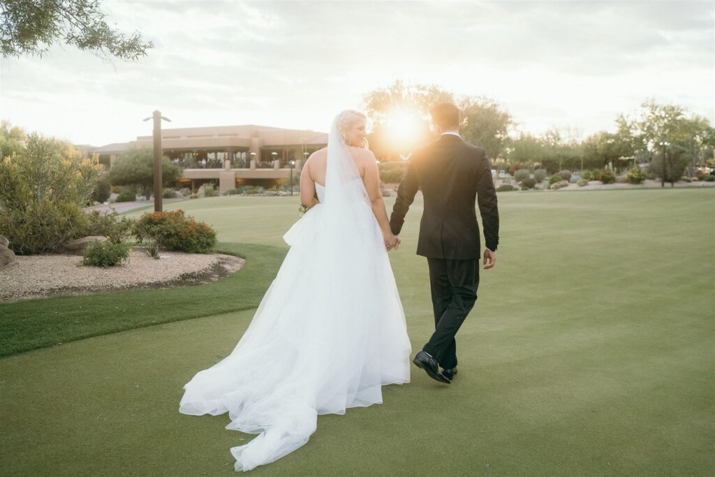 Annette Ambrose Photography, an Arizona-based Wedding Photographer, shares this classic, artsy wedding that took place at the Tonto Verde Golf Course in North Scottsdale, Arizona.