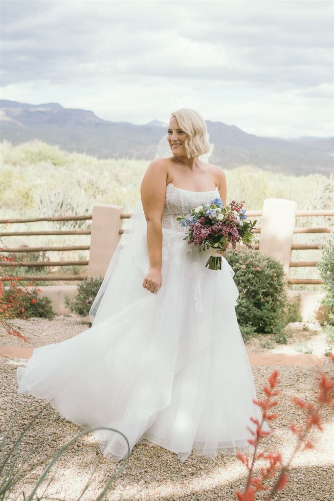 Annette Ambrose Photography, an Arizona-based Wedding Photographer, shares this classic, artsy wedding that took place at the Tonto Verde Golf Course in North Scottsdale, Arizona.