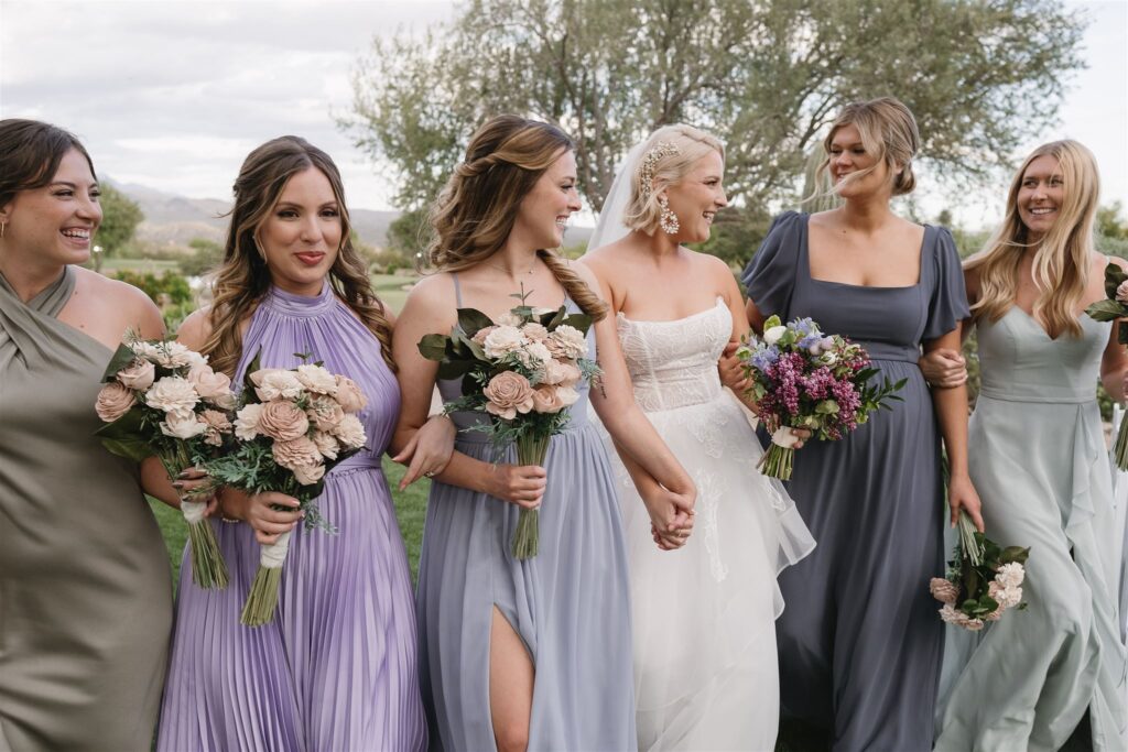Annette Ambrose Photography, an Arizona-based Wedding Photographer, shares this classic, artsy wedding that took place at the Tonto Verde Golf Course in North Scottsdale, Arizona.