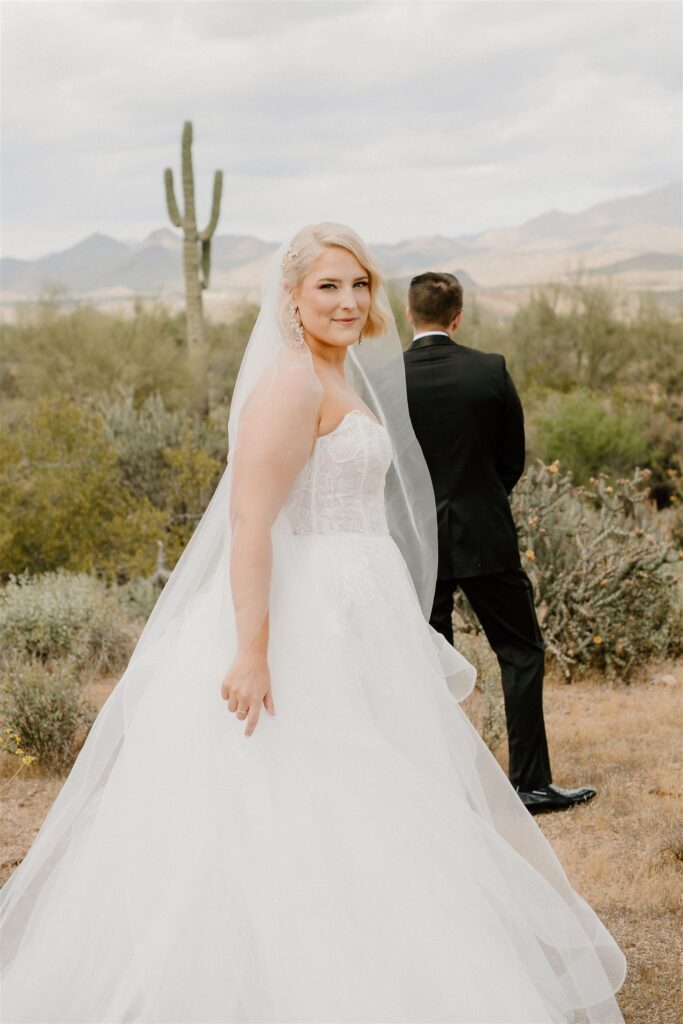 Annette Ambrose Photography, an Arizona-based Wedding Photographer, shares this classic, artsy wedding that took place at the Tonto Verde Golf Course in North Scottsdale, Arizona.