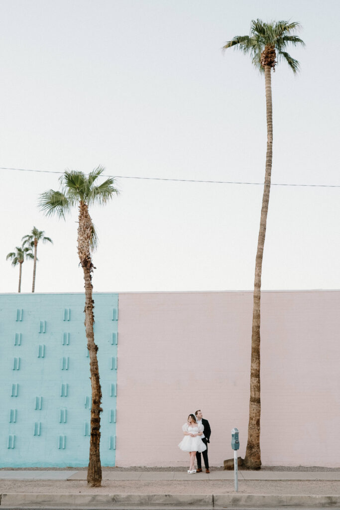 DOWNTOWN PHOENIX ENGAGEMENT photo locations with unique backdrops, from vintage hotels to modern art venues.