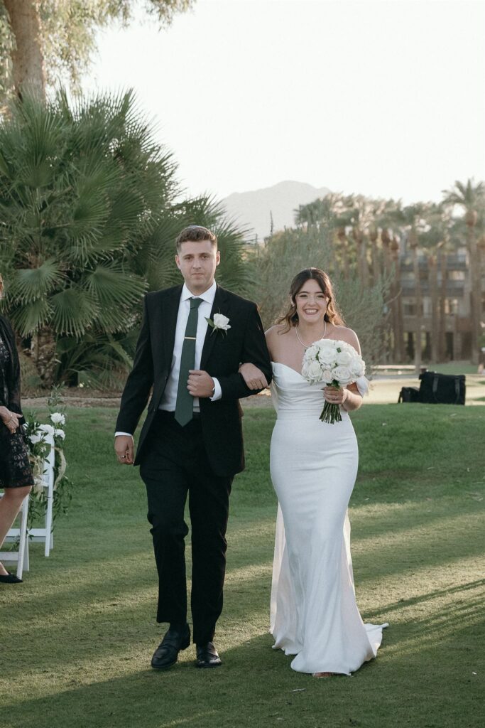 Stunning fall wedding at Gainey Ranch Golf Club in Scottsdale, featuring breathtaking mountain views, timeless details, and unforgettable moments.