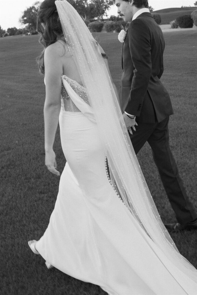 Stunning fall wedding at Gainey Ranch Golf Club in Scottsdale, featuring breathtaking mountain views, timeless details, and unforgettable moments.