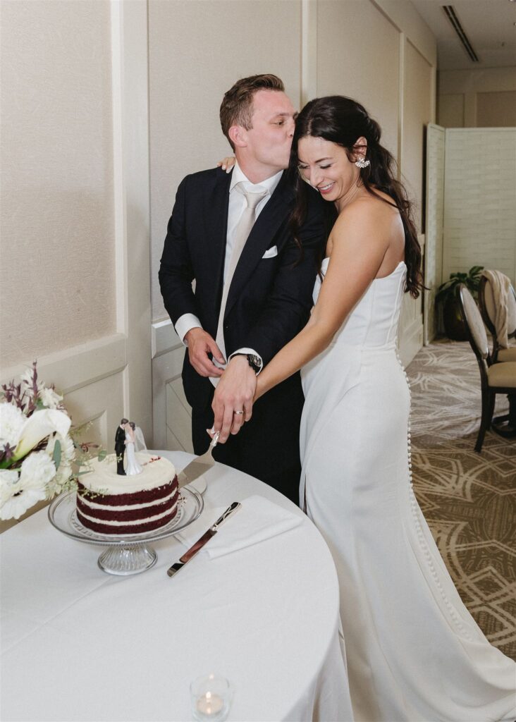 Celebrate a stunning Garden of the Gods wedding with breathtaking red rock views, luxury resort details.